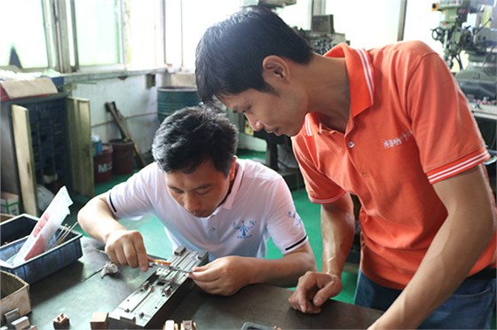 塑膠模具廠——博騰納用心為客戶做好每一套模具 塑膠模具廠——博騰納用心為客戶做好每一套模具