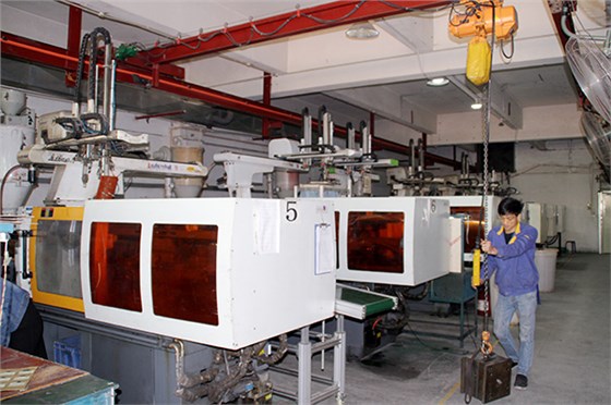 注塑模具制造廠&mdash;&mdash;博騰納更愿傾心為您服務(wù)