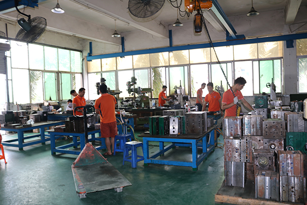 塑膠模具廠(chǎng)博騰納&mdash;&mdash;匠心打造模具