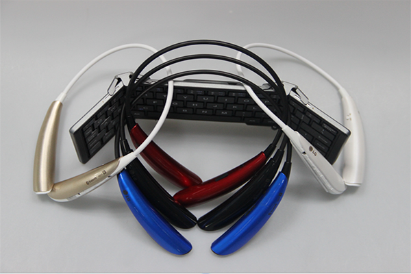 藍(lán)牙耳機(jī)模具廠談虎色變：頭戴式藍(lán)牙耳機(jī)有什么門道？