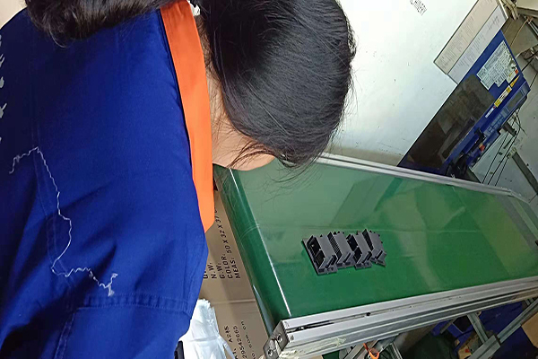 塑膠模具知識(shí)&mdash;&mdash;冷除了加衣服，還要注意「加強(qiáng)筋」