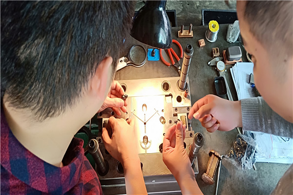 塑膠模具廠&mdash;&mdash;博騰納堅(jiān)持以質(zhì)取勝，打造品質(zhì)模具