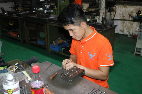 博騰納塑膠模具廠&mdash;&mdash;13年專業(yè)為客戶打造高品質(zhì)